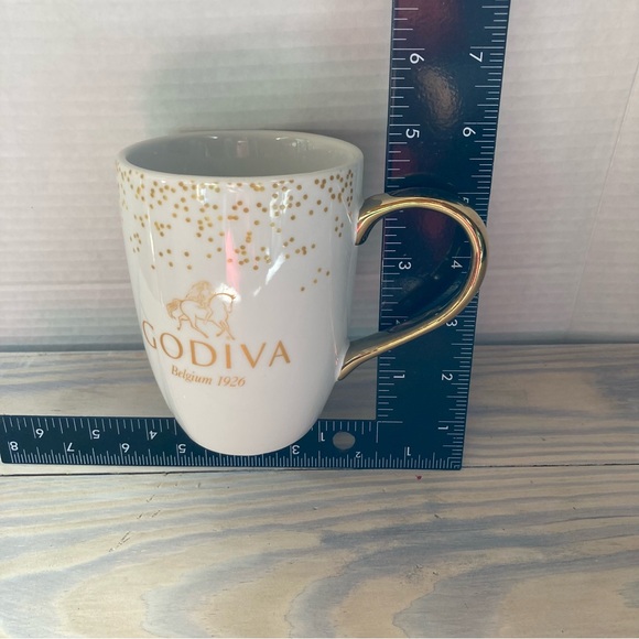 Gift Set GODIVA Belgium Chocolates and Mug 16 oz - Picture 15 of 16